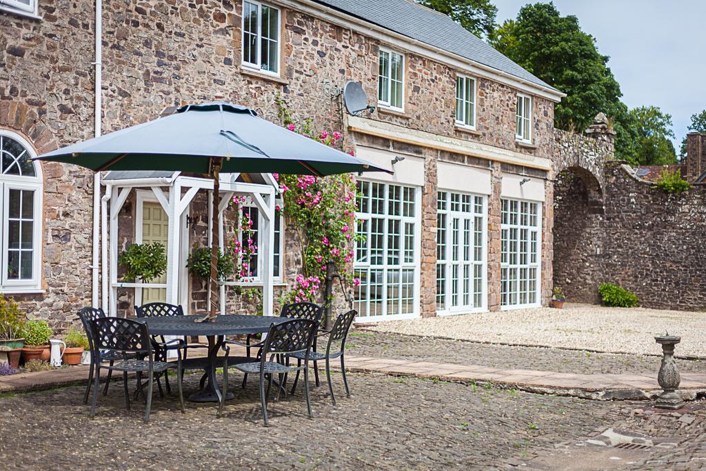 Stoodleigh Court Coach House Bed & Breakfast Tiverton  Bagian luar foto